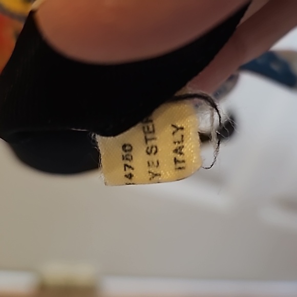 Vintage Trevira Jaques Piaget 100% polyester made italy scarf ♥️ - Picture 5 of 6